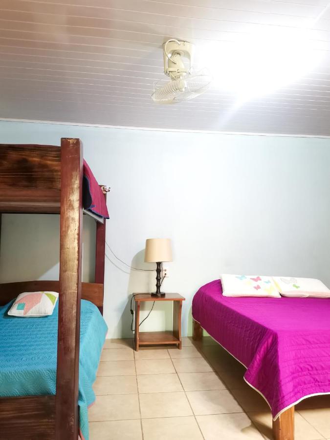 Hotel Casita Happy Feet And Tours Corcovado Drakes Bay Exterior foto
